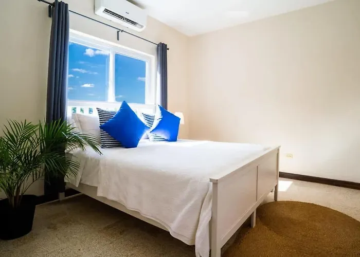 Hospitality Expert Cb Pool Chef Montego Bay