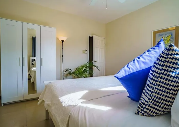 Hospitality Expert Cb Pool Chef Holiday home *