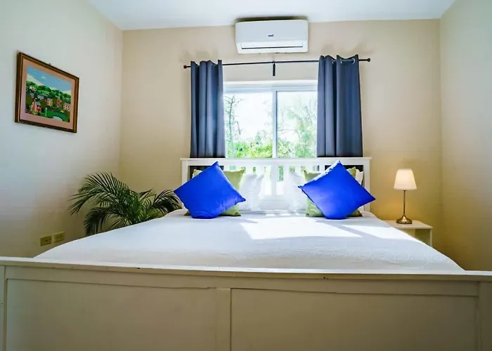 Hospitality Expert Cb Pool Chef Holiday home Montego Bay